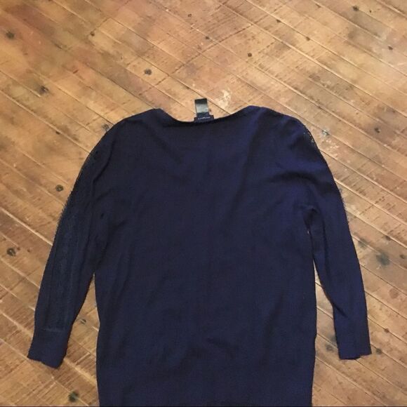 Ann Taylor lace embedded M short sleeve sweater - Picture 2 of 3